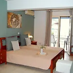Aparthotel Alkyoni & 3*