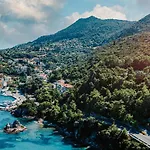 Alkyoni & Poros (Kefalonia)