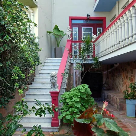 Alkyoni & Aparthotel