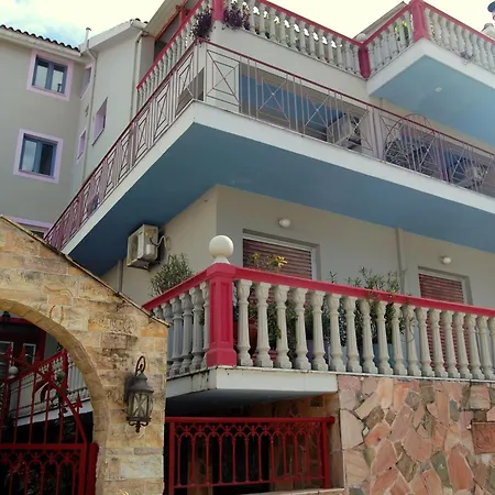 Alkyoni & Hotel apartamentowy 3*