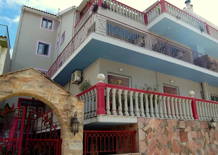 Alkyoni & Hotel apartamentowy 3*