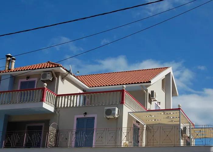 Alkyoni & Hotel apartamentowy Poros (Kefalonia)