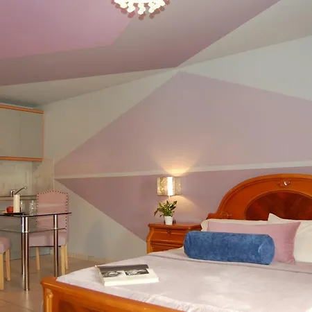 Apartmanhotel Alkyoni & 3*